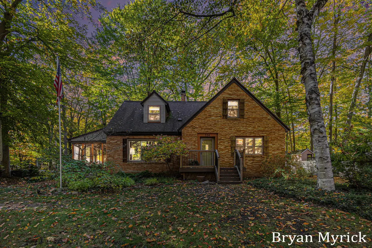 324 Marquette Avenue, Holland, MI 49424 - Image #1