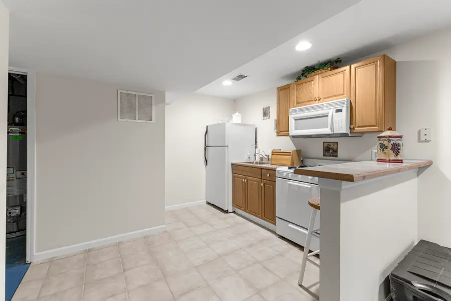 29705 Lacy Drive #77, Westland, MI 48186 - Image #2