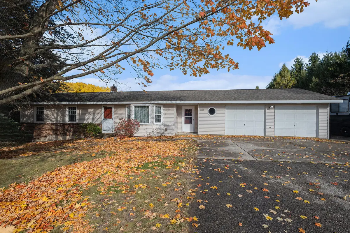 2235 13 Mile Road Ne, Rockford, MI 49341 - Image #1