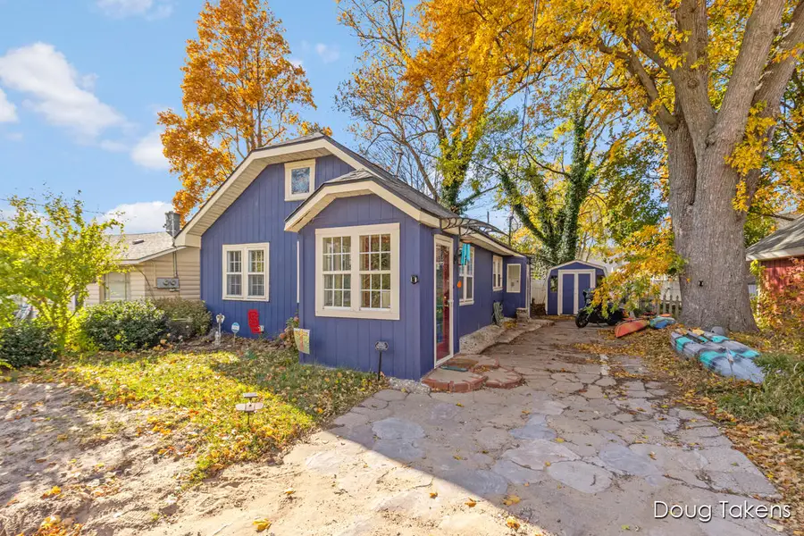 209 Rex Avenue, Spring Lake, MI 49456 - Image #2