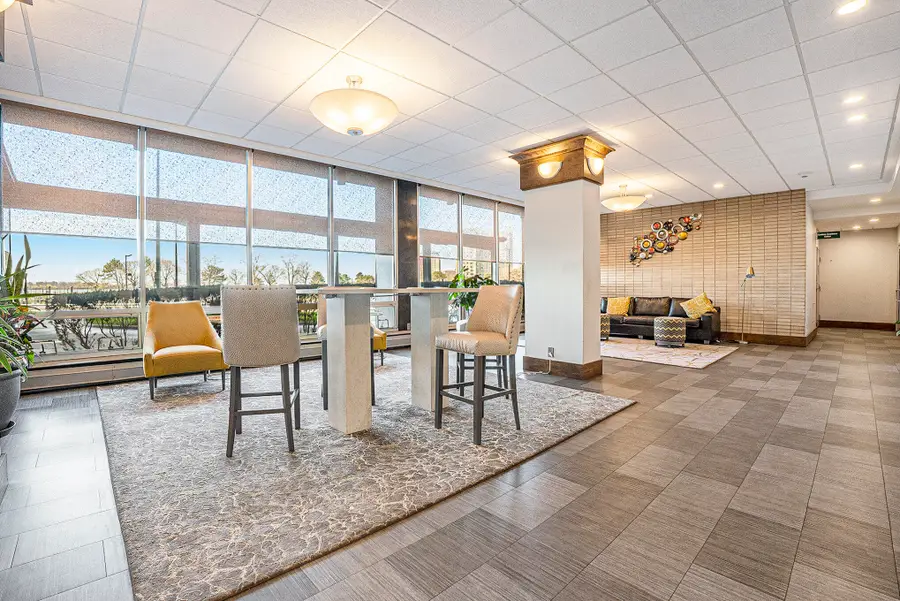 8900 E Jefferson Avenue #1109, Detroit, MI 48214 - #2