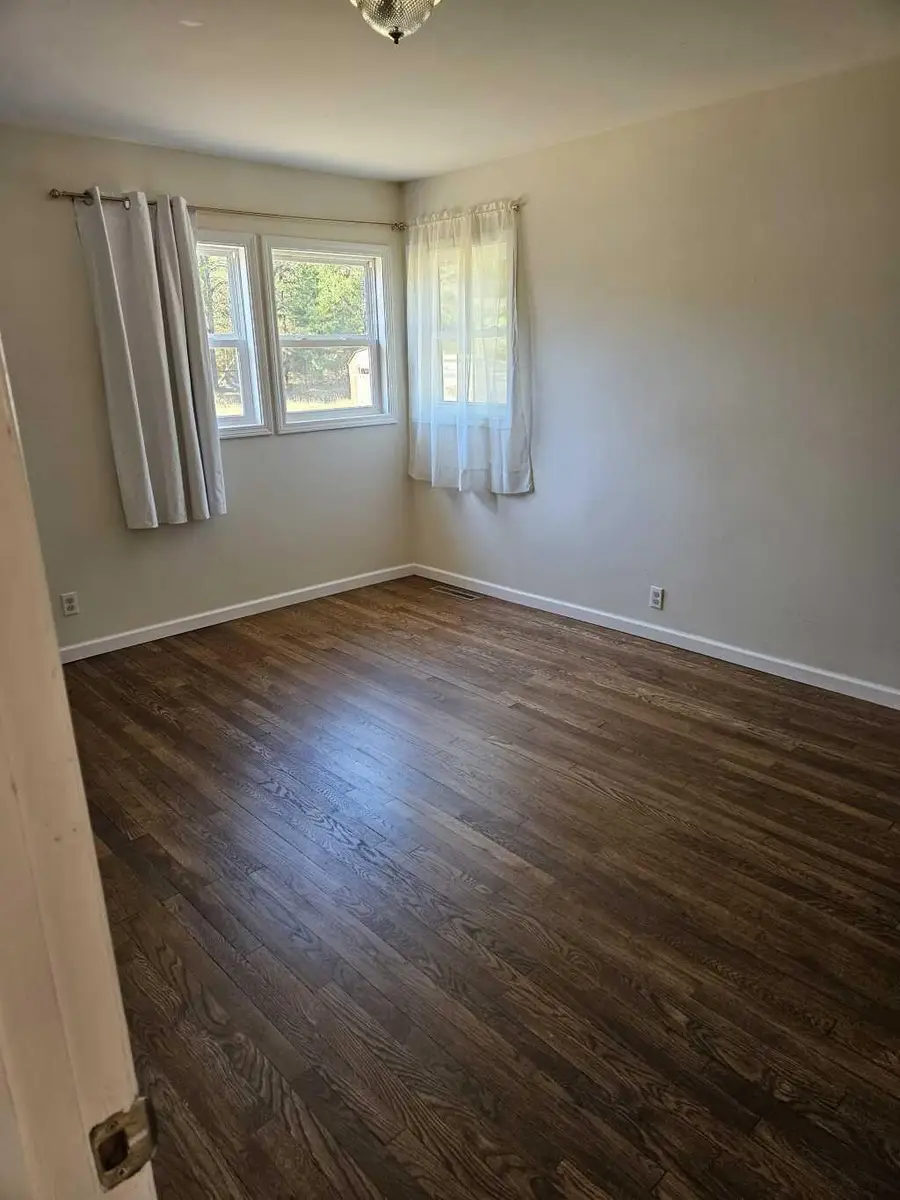 284 E Sternberg Road, Norton Shores, MI 49441 - Image #3