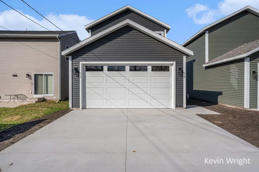 213 Merrill Avenue, Muskegon, MI 49441 - Image #2