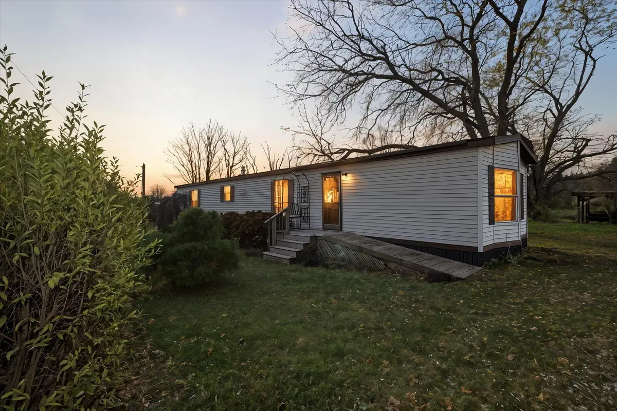 308 Water Street, Paris, MI 49338 - Image #1