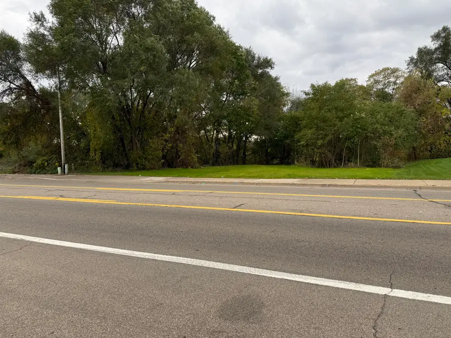 695 W Michigan Avenue, Battle Creek, MI 49037 - Image #2