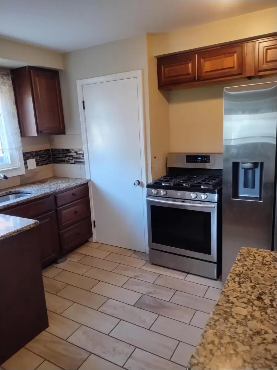 23058 Donald Avenue, Eastpointe, MI 48021 - Image #3