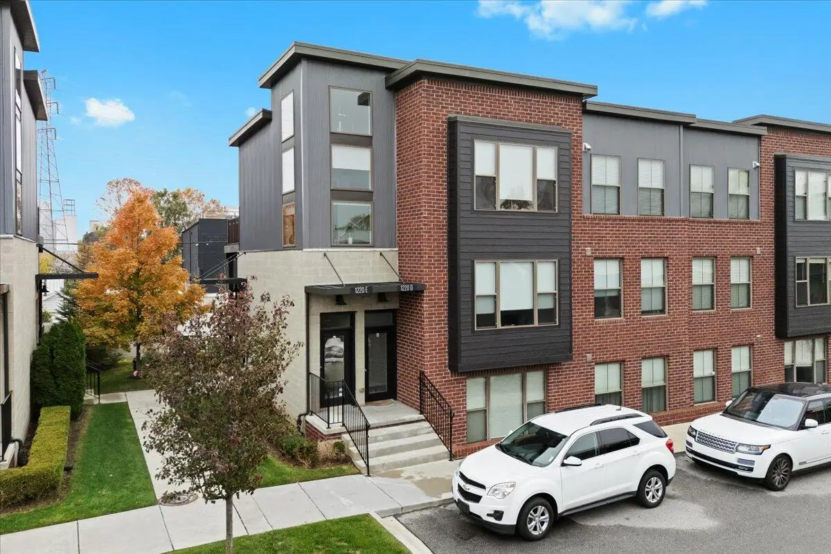 1220 Diamond Court #E, Royal Oak, MI 48067 - Image #1