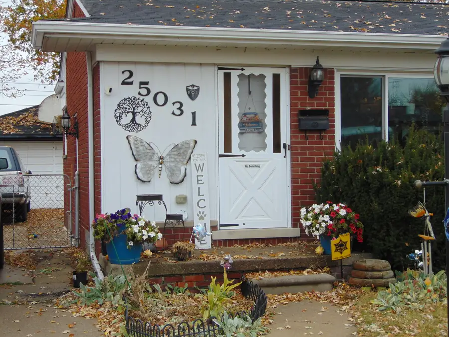 25031 Wagner Avenue, Warren, MI 48089 - Image #3
