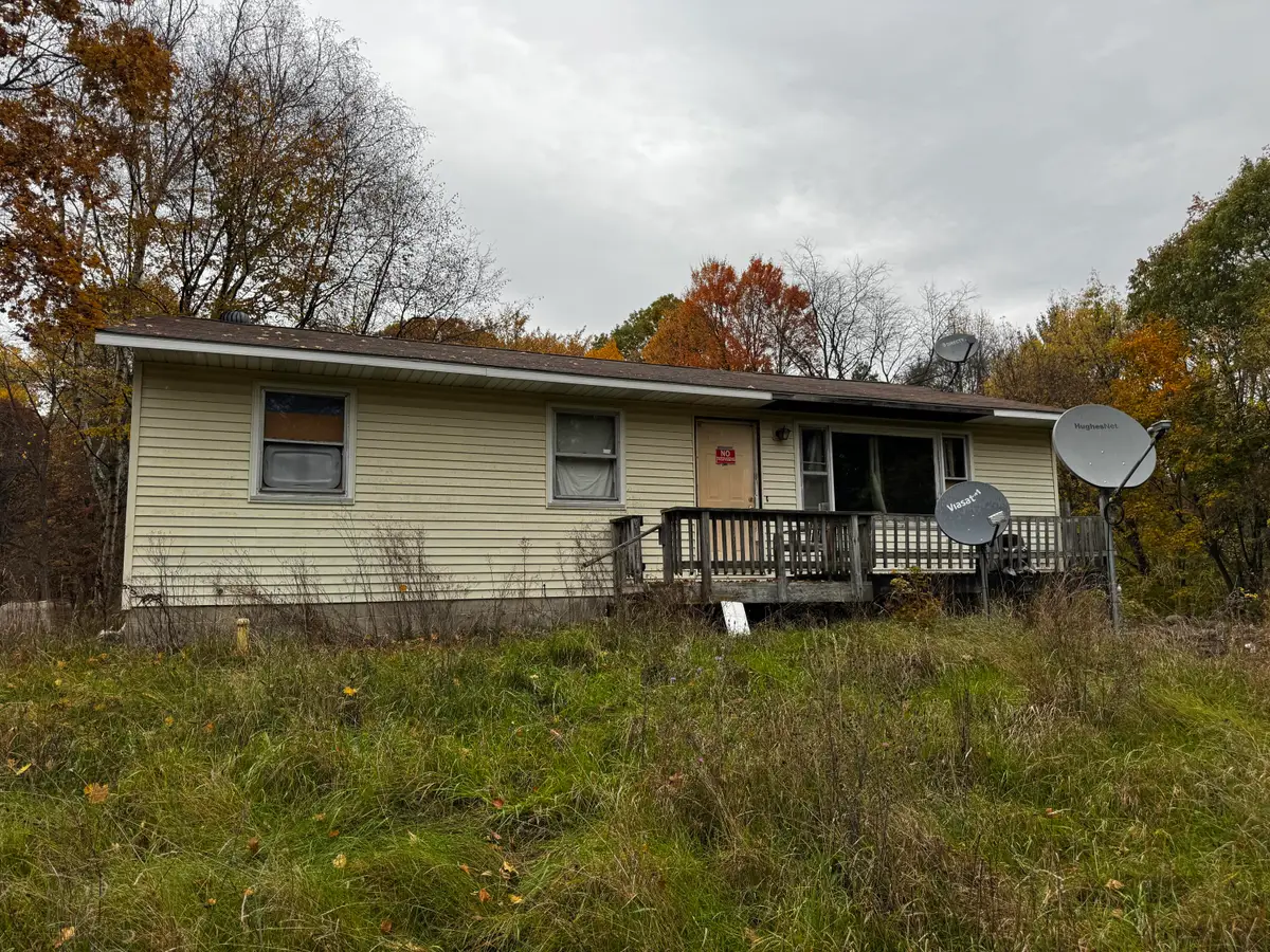 215 E 136th Street, Grant, MI 49327 - Image #1