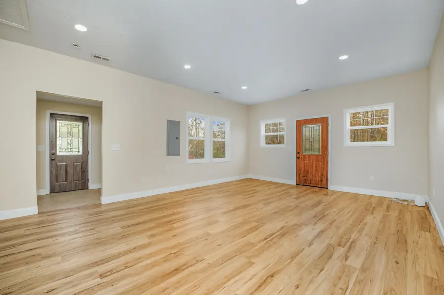 14 S Walnut Street, Bangor, MI 49013 - Image #2