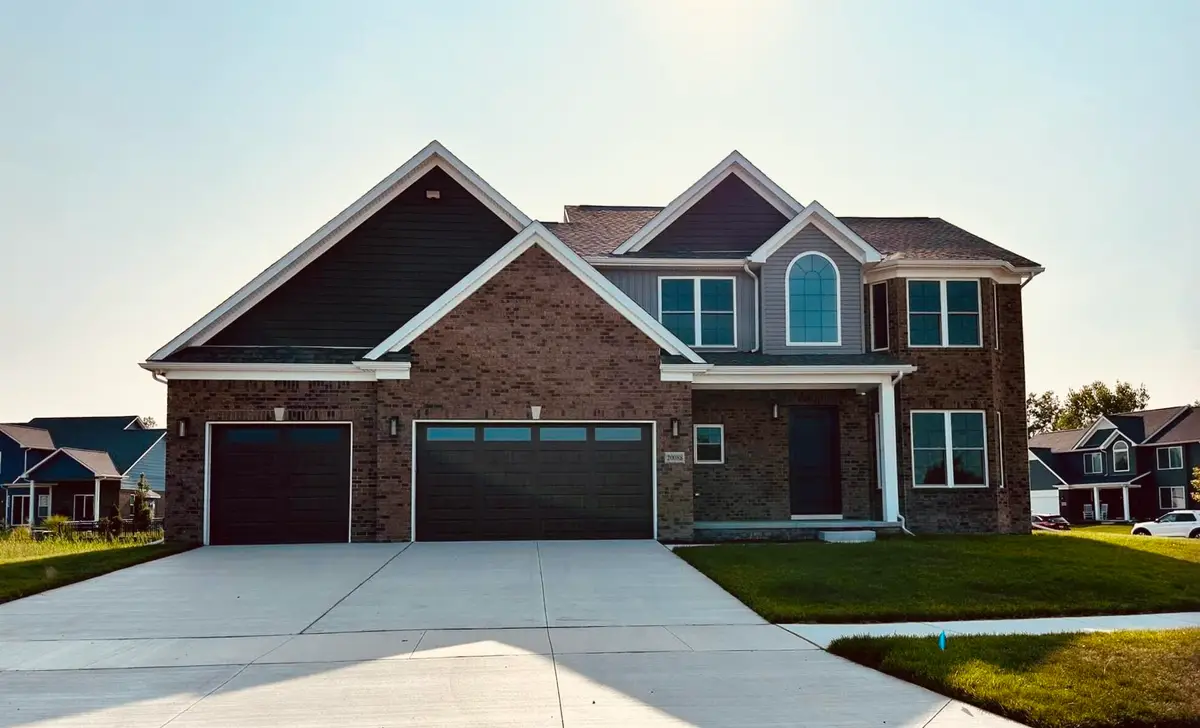 20869 Prairie Creek Boulevard, Brownstown, MI 48134 - Image #1