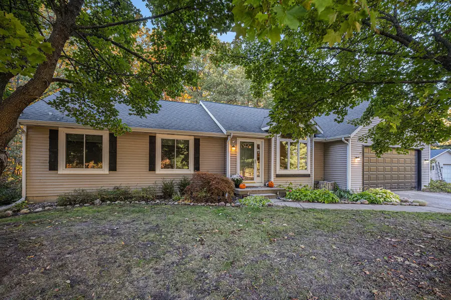 8111 Tanager Lane Ne, Rockford, MI 49341 - Image #3