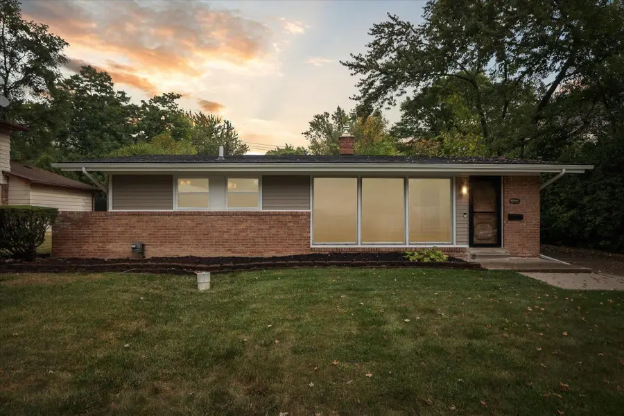 29484 Spring Hill Drive, Southfield, MI 48076 - Image #2