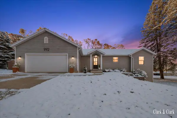 992 N Washington Road Se, Lowell, MI 49331