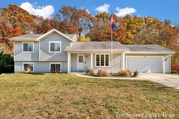 14001 Ridgewood Drive, Holland, MI 49424