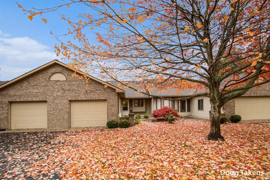 8750 Lindsey Lane Sw, Byron Center, MI 49315 - Image #2