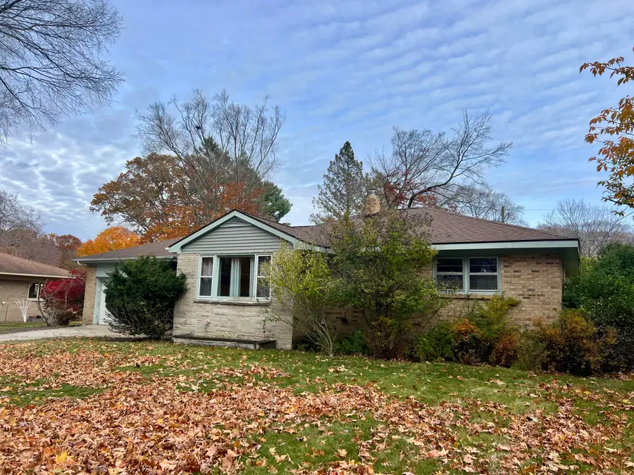 1028 Beechwood Street, Ludington, MI 49431 - Image #2