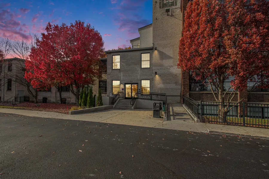 533 Columbia Avenue #121, Holland, MI 49423 - Image #2