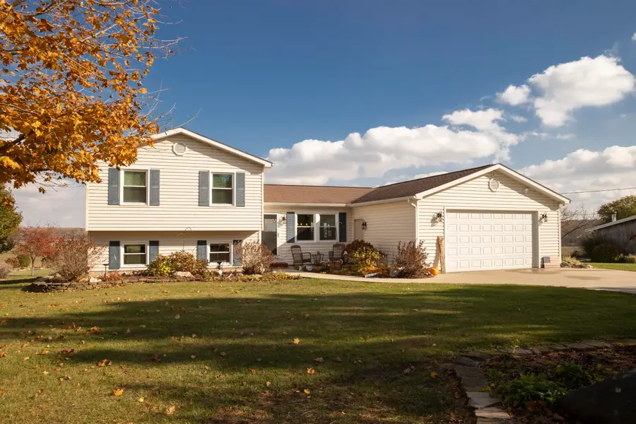 16029 S 33rd Street, Vicksburg, MI 49097 - Image #2