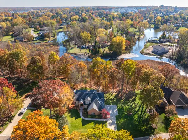 8761 River Run Drive, White Lake, MI 48386