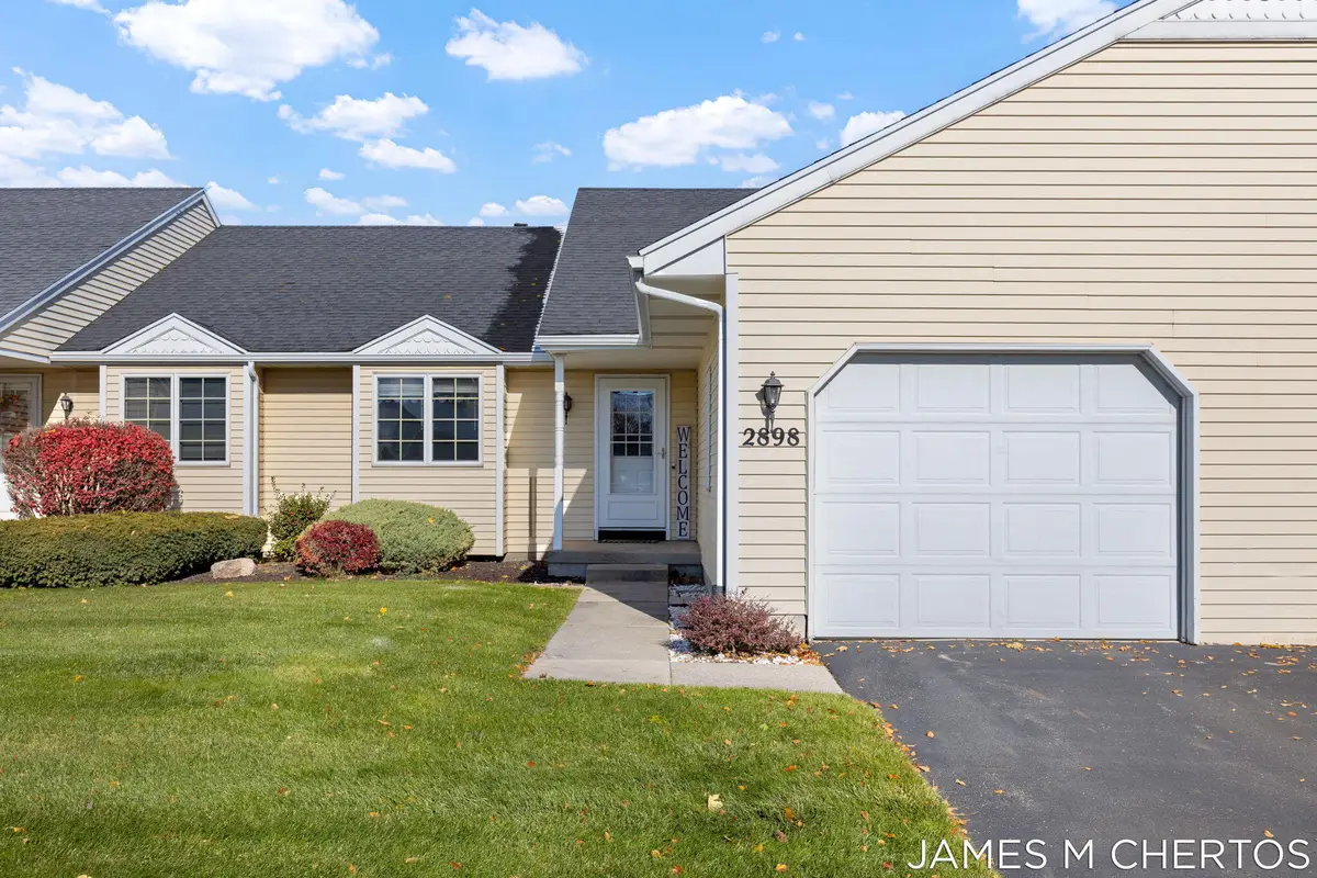 2898 Parkside Drive #40, Jenison, MI 49428 - Image #1
