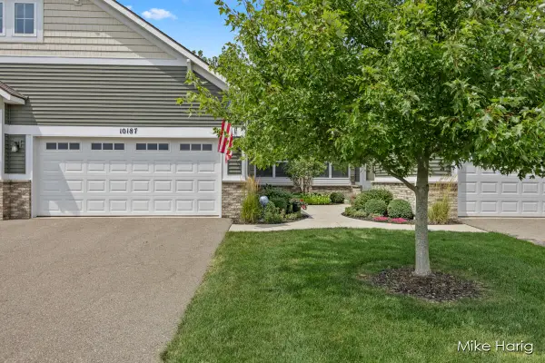 10187 E Crossroads Circle Se, Caledonia, MI 49316