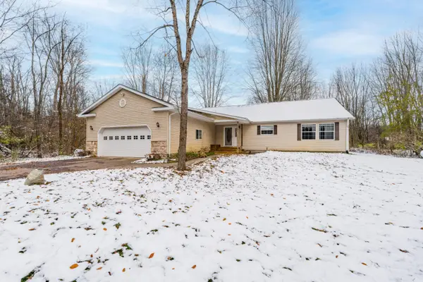 815 7th Street, Plainwell, MI 49080