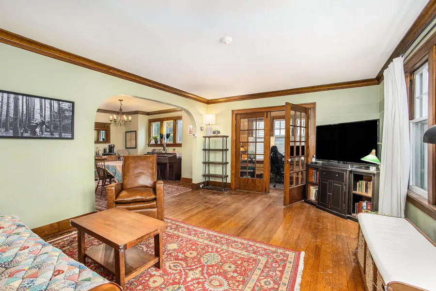 927 Franklin Avenue, Grand Haven, MI 49417 - Image #2