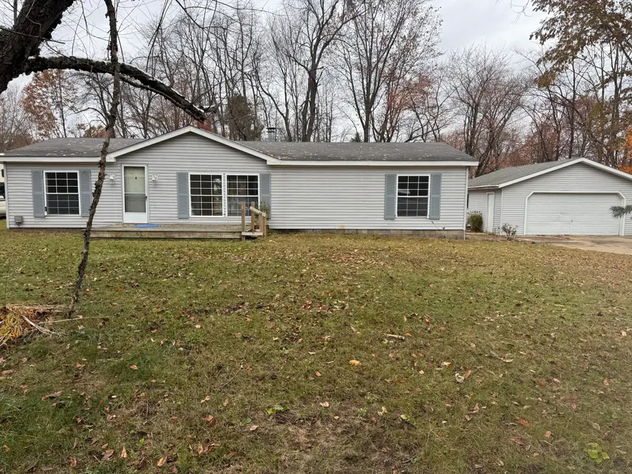 17250 Apache Trail, Howard City, MI 49329 - Image #2