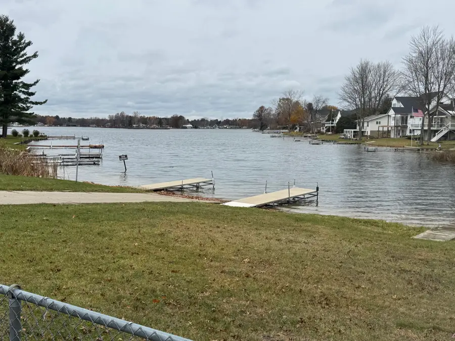 17250 Apache Trail, Howard City, MI 49329 - Image #3