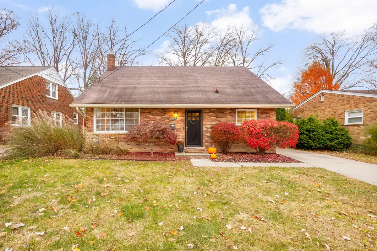 22686 Maple Avenue, Farmington, MI 48336 - Image #1