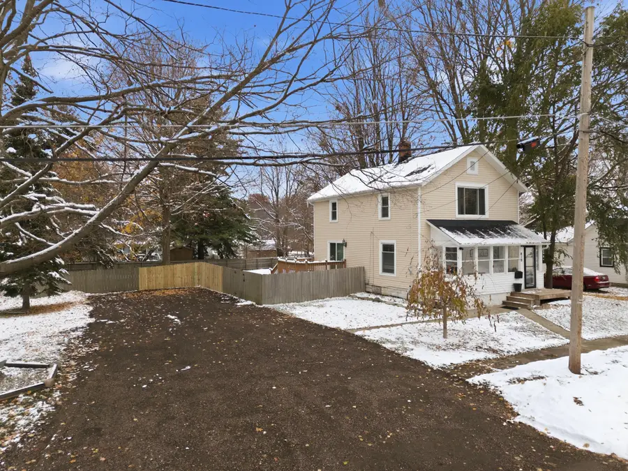 419 E Vine Street, Vicksburg, MI 49097 - Image #2