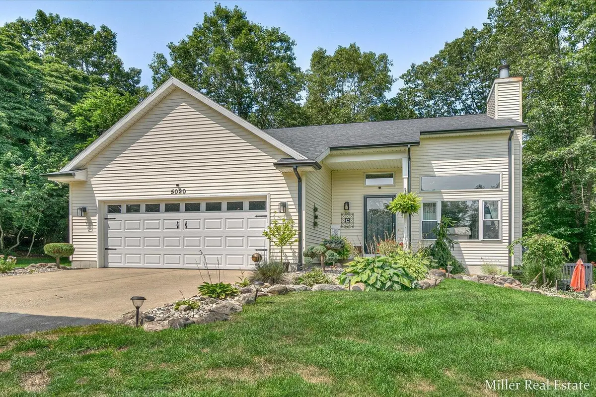 5020 Rountree Drive, Middleville, MI 49333 - Image #1