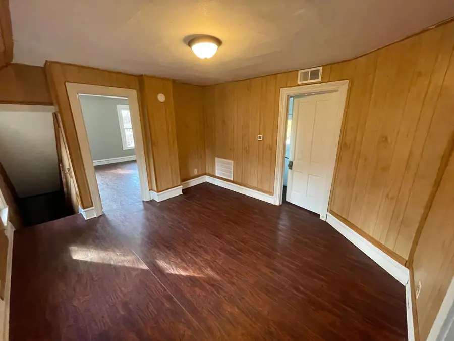 429 Shirley Street Ne, Grand Rapids, MI 49503 - Image #2