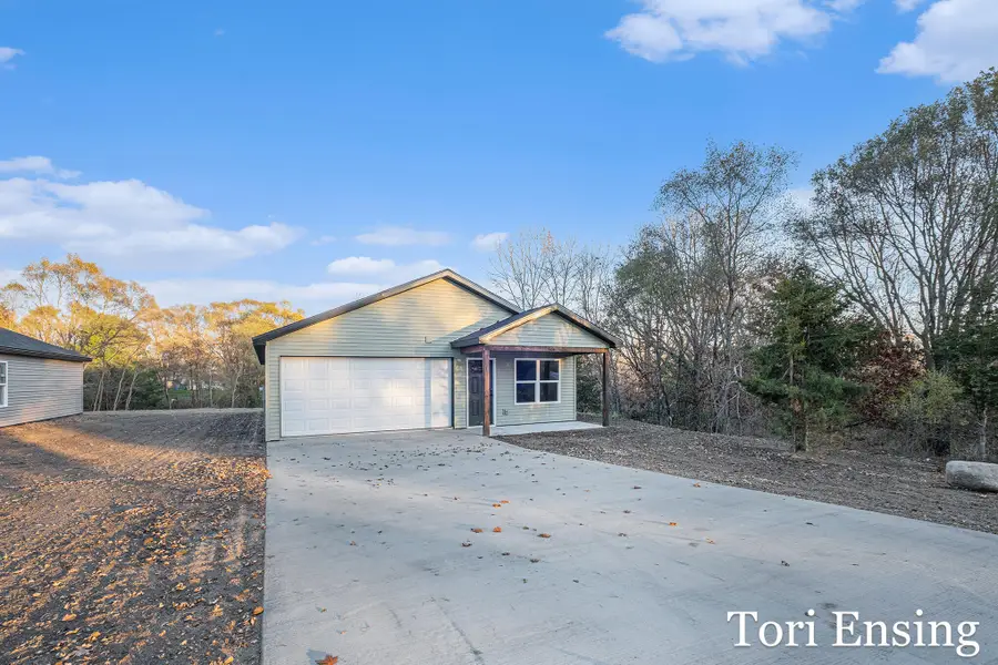 904 Moulton Street, Belding, MI 48809 - Image #3