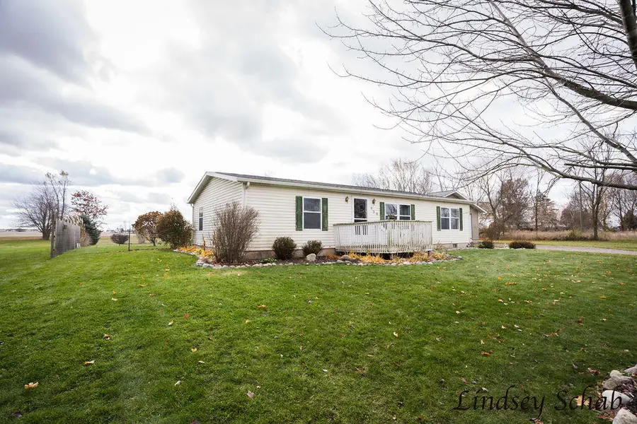 196 E Peck Lake Road, Ionia, MI 48846 - Image #3