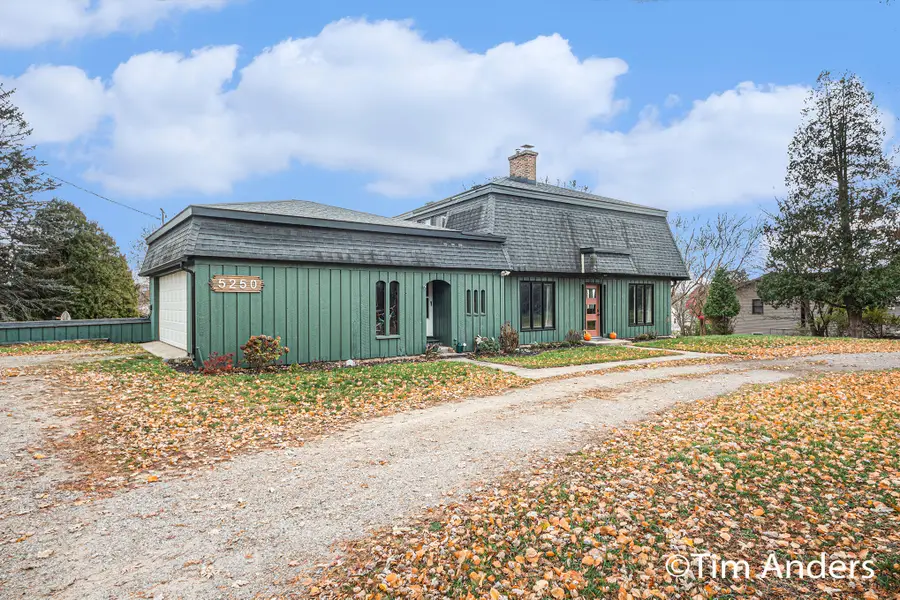 5250 Ivanrest Avenue Sw, Wyoming, MI 49418 - Image #2