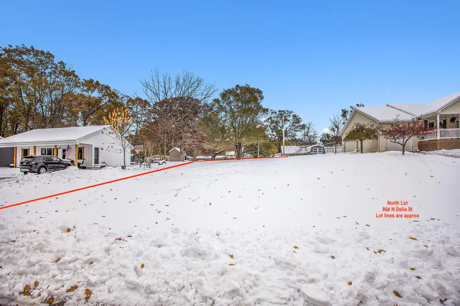 802 N Delia St, Ludington, MI 49431 - Image #3