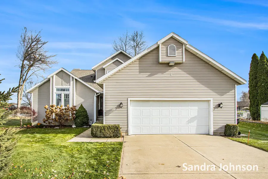 12712 Sunrise Court, Wayland, MI 49348 - Image #2