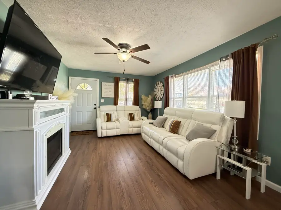 2224 Berwyn Avenue Sw, Wyoming, MI 49519 - Image #3