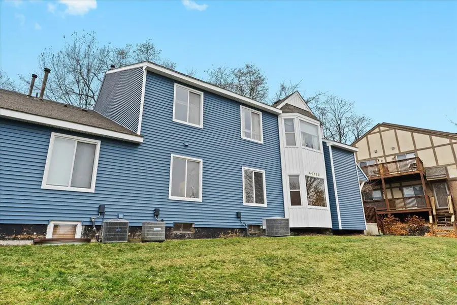 44750 Bayview Drive #37, Novi, MI 48377 - Image #2