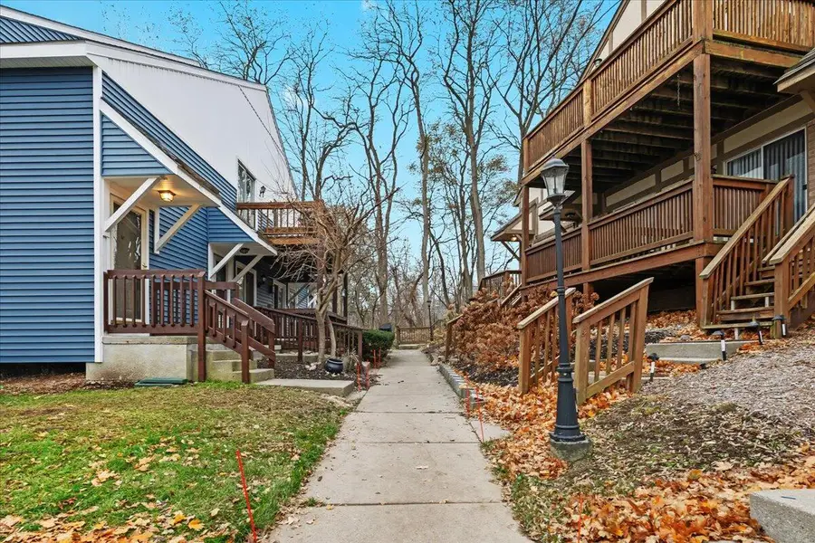 44750 Bayview Drive #37, Novi, MI 48377 - Image #3