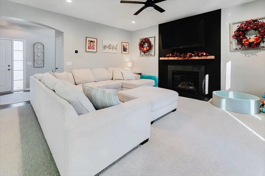 48138 Manhattan Drive, Macomb, MI 48042 - Image #3