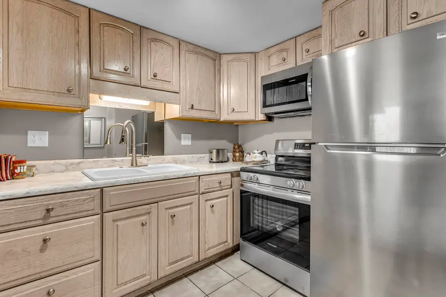 715 W Michigan Avenue #202, Jackson, MI 49201 - Image #3