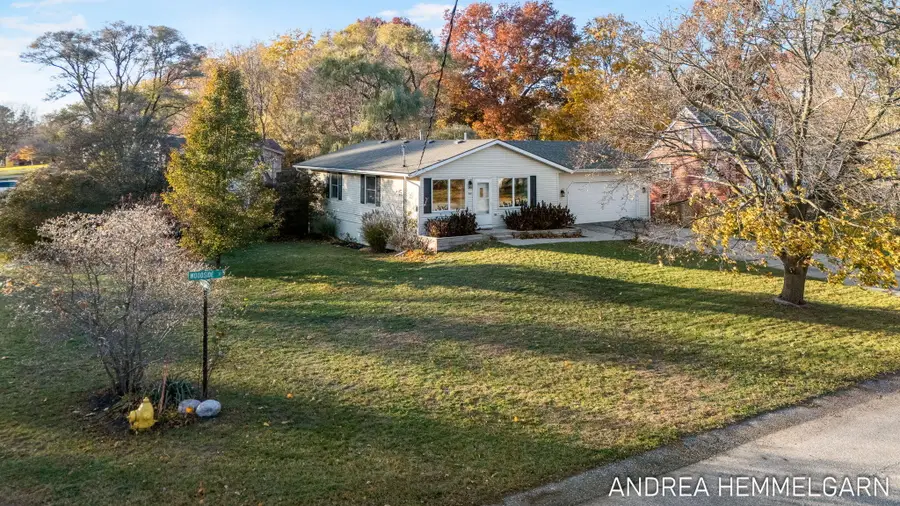 866 Woodside Drive, Holland, MI 49424 - Image #2