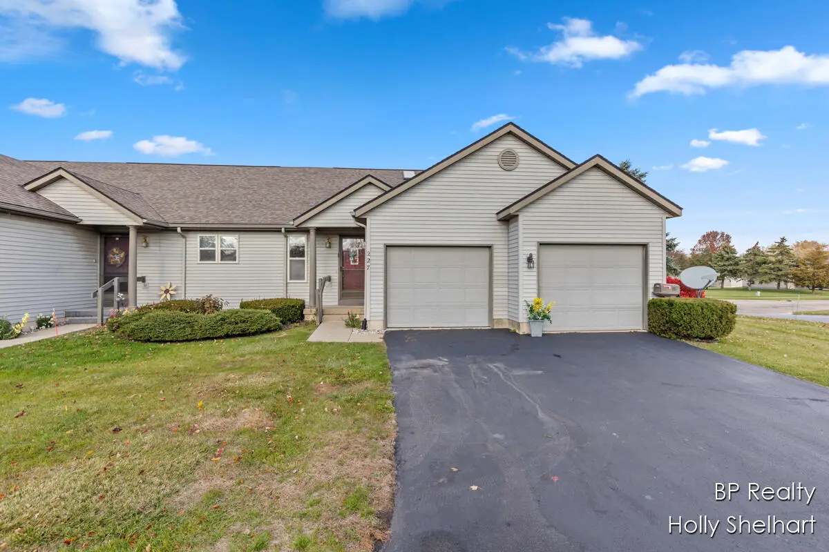 227 Heatherview Street Nw, Sparta, MI 49345 - Image #1