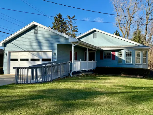 4220 Otis Avenue, Lansing, MI 48917