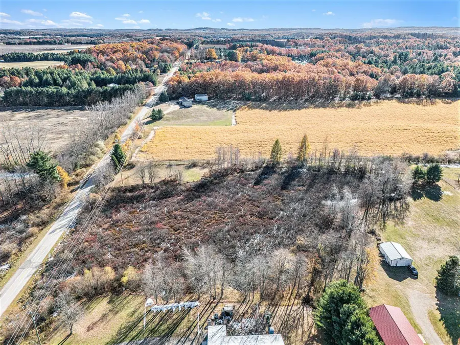 2707 N 48th Avenue, Mears, MI 49436 - Image #2