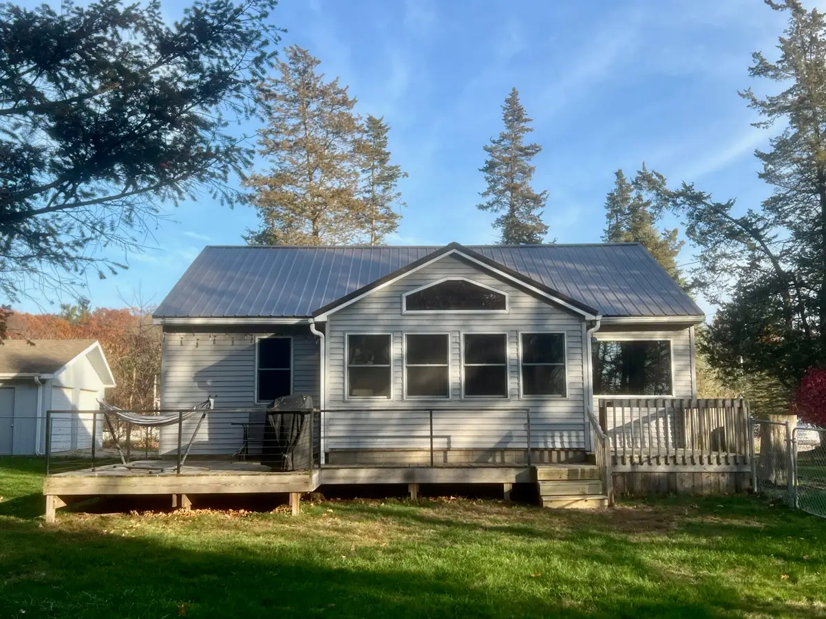 1887 W 48th Street, Fremont, MI 49412 - Image #1