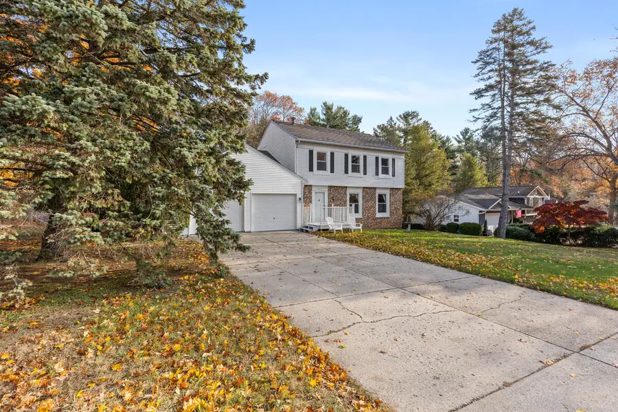 15467 Wisteria Lane, Spring Lake, MI 49456 - Image #2